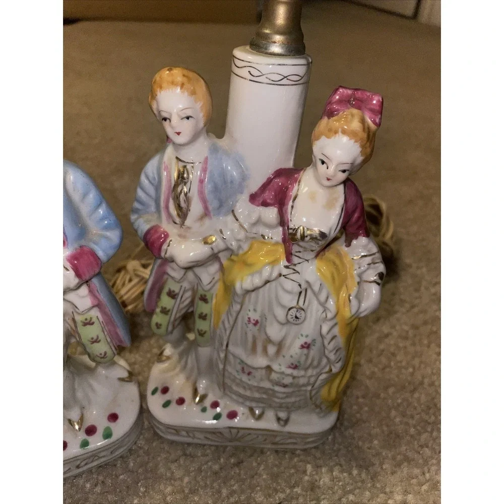 Vintage Porcelain Colonial Couple Table Lamps Pair Hand Painted Made in Japan